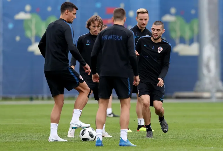 VATRENI KOMPLETNI I U DOBROM RASPOLOŽENJU UOČI DANSKE: Odrađen je posljednji trening u Ro&scaron;činu