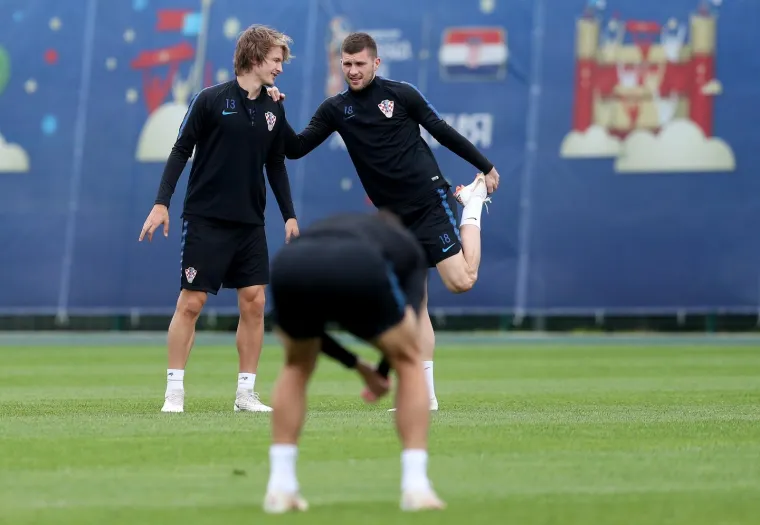 VATRENI KOMPLETNI I U DOBROM RASPOLOŽENJU UOČI DANSKE: Odrađen je posljednji trening u Ro&scaron;činu