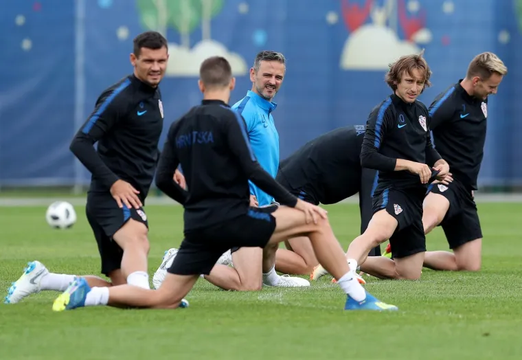 VATRENI KOMPLETNI I U DOBROM RASPOLOŽENJU UOČI DANSKE: Odrađen je posljednji trening u Ro&scaron;činu