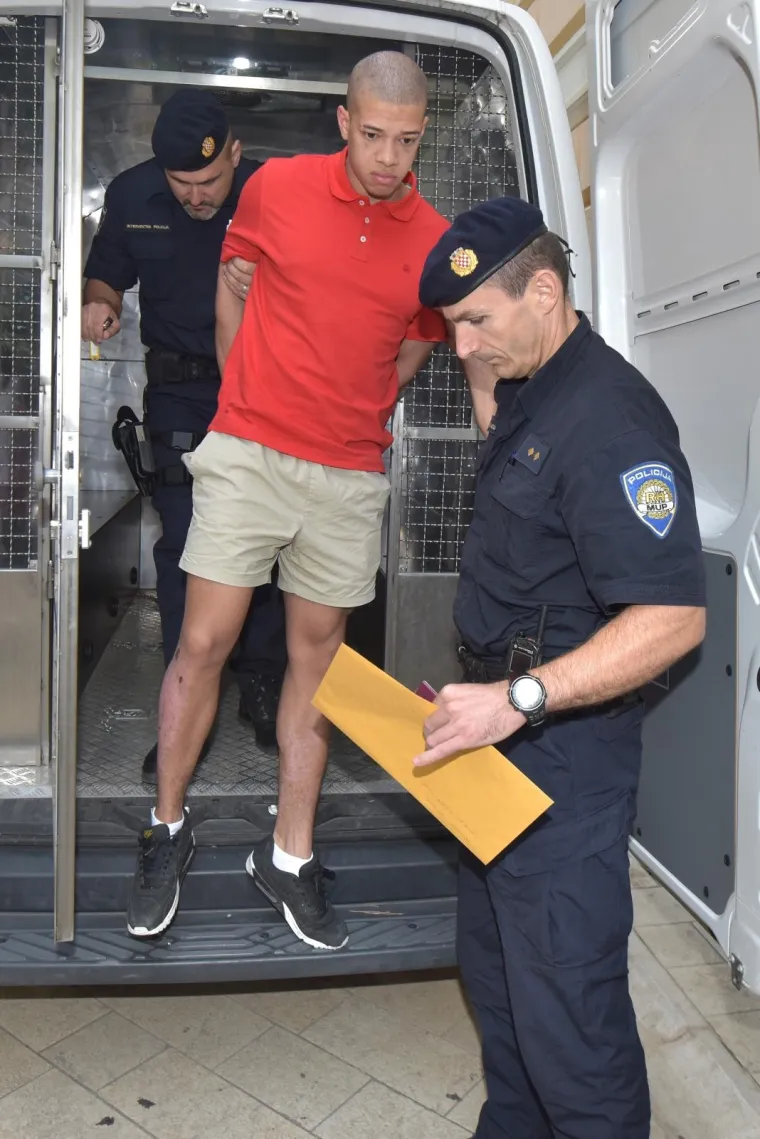 Na Županijski sud u Zadru priveden Douglas C. osumnjičen za ubojstvo britanskog državljanina na Zrću