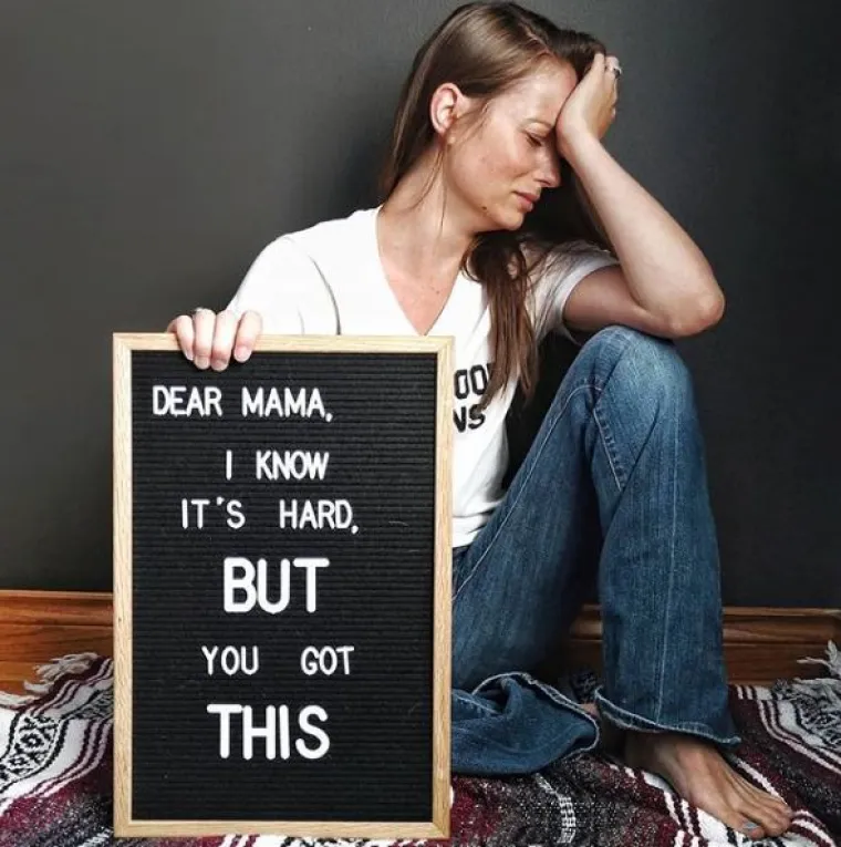 U svijetu punom 'savr&scaron;enih' roditelja, jedna mama pokazuje borbu s umorom kroz humor