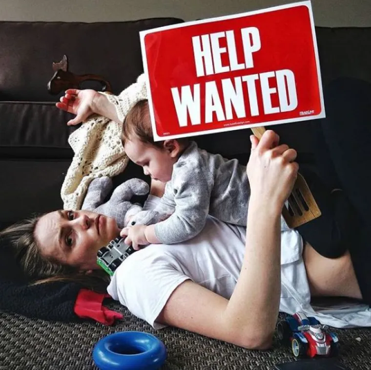 U svijetu punom 'savr&scaron;enih' roditelja, jedna mama pokazuje borbu s umorom kroz humor