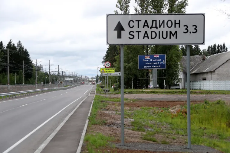 Poruke podr&scaron;ke Vatrenima dolaze sa svih strana, ovaj put s plakata na izlazu iz Ro&scaron;čina