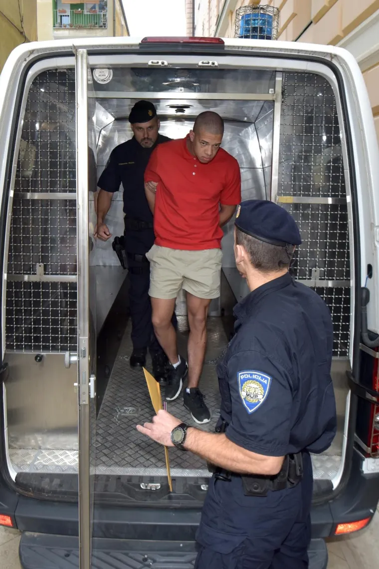 Zadar: Na Županijski sud priveden Douglas C. osumnjičen za ubojstvo britanskog državljanina na Zrću