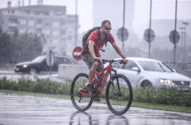 U danima koji slijede u unutra&scaron;njosti barem djelomice sunčano, a najveća vjerojatnost za lokalne pljuskove bit će u srijedu