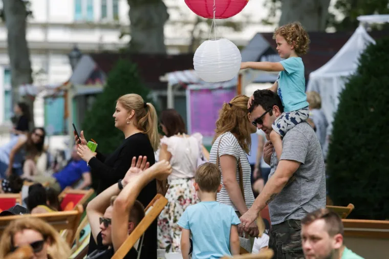 Ljetni ambijent Zagrebačkog mora knjiga privukao brojne posjetitelje