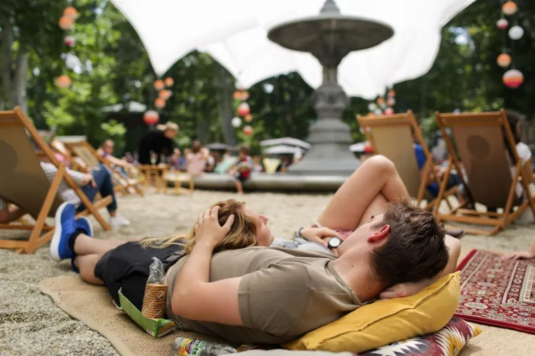 Ljetni ambijent Zagrebačkog mora knjiga privukao brojne posjetitelje