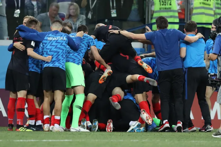 DEČKI, POKIDALI STE NAM ŽIVCE, ALI SVAKA VAM ČAST! Hrvatska nadigrala Dance i plasirala se u četvrtfinale