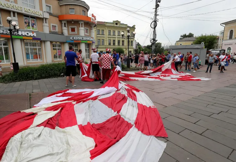 NOVGOROD U HRVATSKIM BOJAMA: Priprema se ogromna &scaron;ahovnica za utakmicu protiv Danske