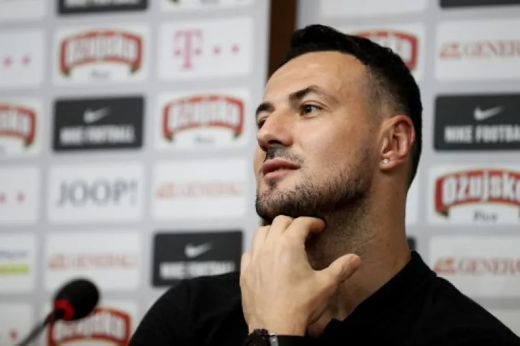 SUZE ZA PRIJATELJA: Suba&scaron;ić se slomio na presici u Sočiju