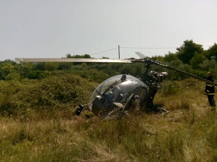 Helikopter prisilno sletio kod Zlarina