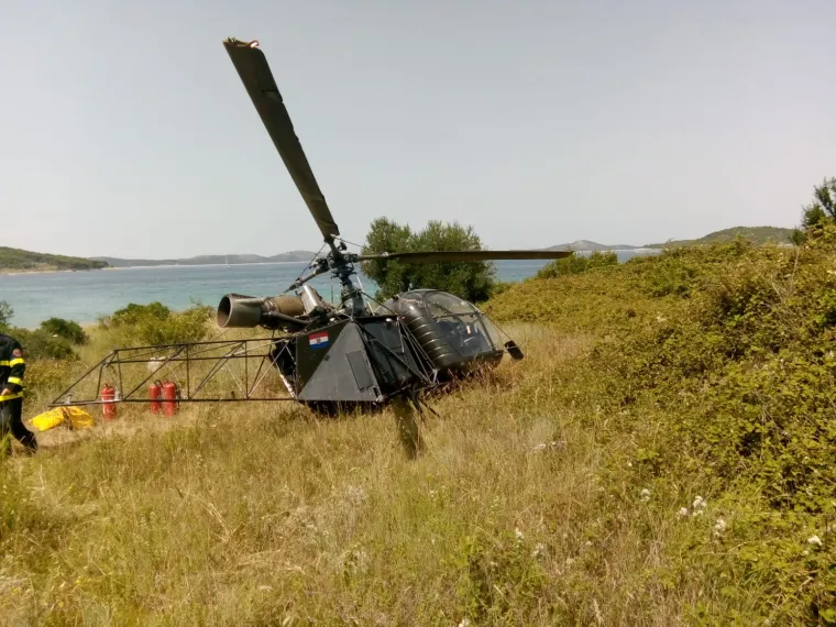 Helikopter prisilno sletio kod Zlarina