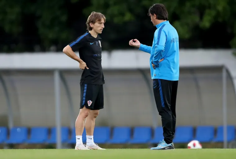 Hrvatska nogometna reprezentacija odradila je i drugi trening u Sočiju gdje će u subotu igrati susret četvrtfinala svjetskog prvenstva protiv domaćina Rusije.