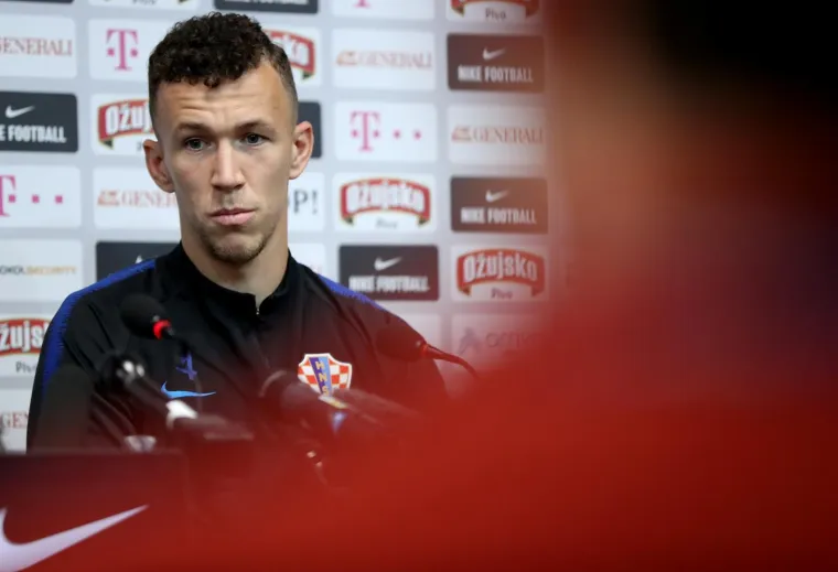 REBIĆ JE APSOLUTNI KRALJ: Ono kad lopticu prebaciš na suigrača...