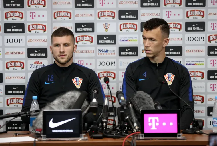 REBIĆ JE APSOLUTNI KRALJ: Ono kad lopticu prebaciš na suigrača...