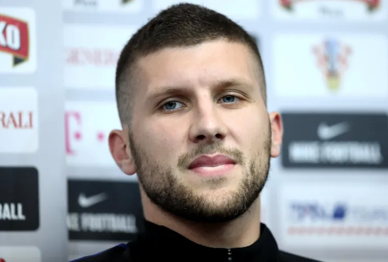 REBIĆ JE APSOLUTNI KRALJ: Ono kad lopticu prebaciš na suigrača...
