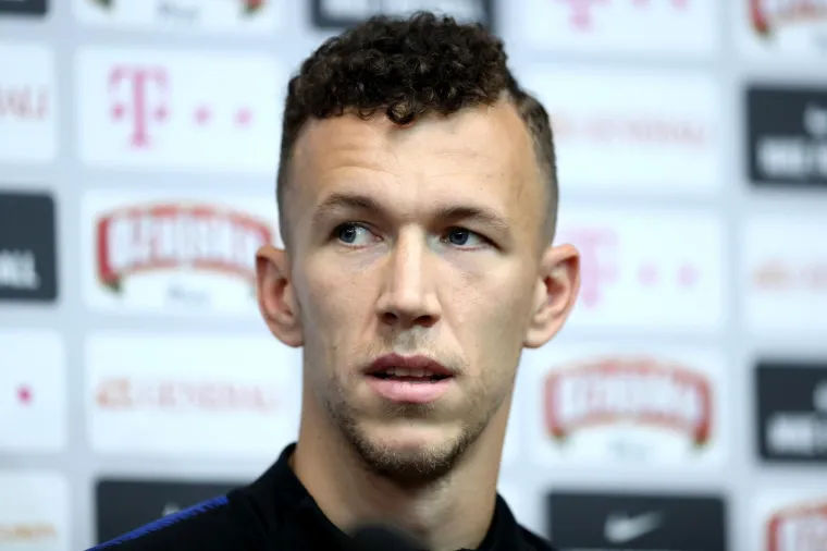 REBIĆ JE APSOLUTNI KRALJ: Ono kad lopticu prebaciš na suigrača...