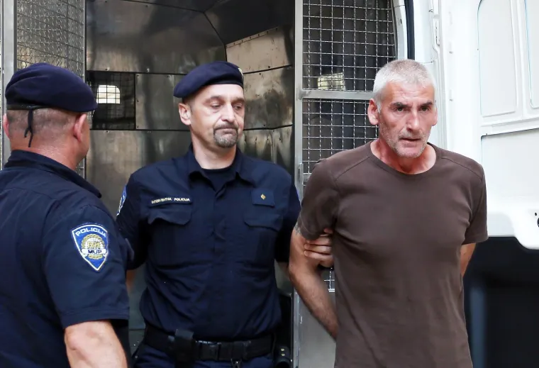Uhićen muškarac koji je bacio bombu u dvorište policije u Zadru
