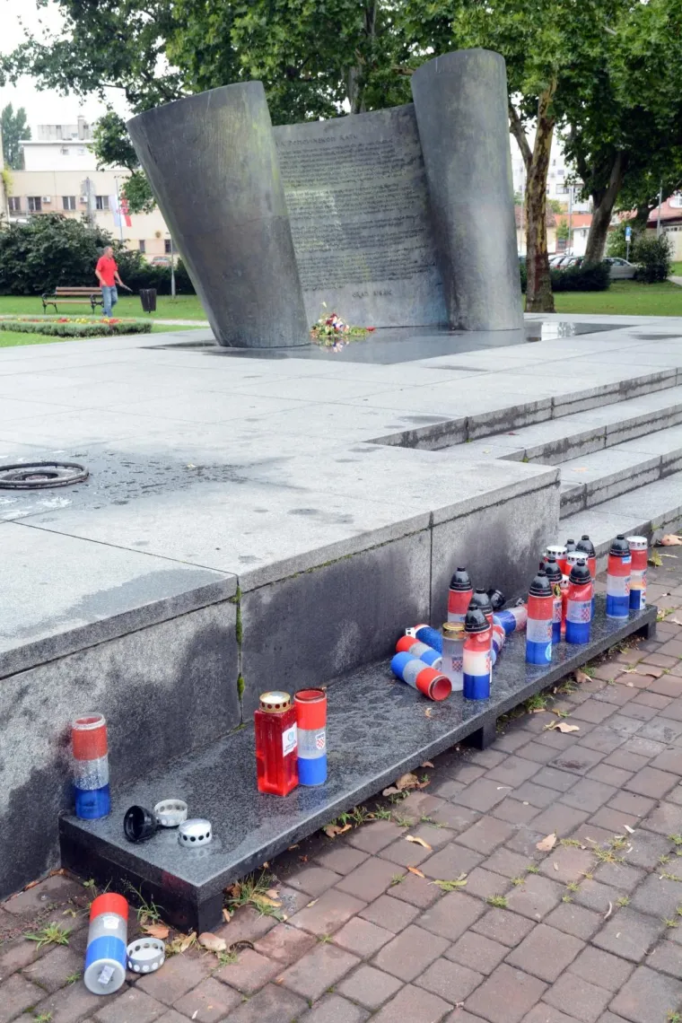 Zaboravljeni: Uga&scaron;en vječni plamen kod spomenika poginulim hrvatskim braniteljima