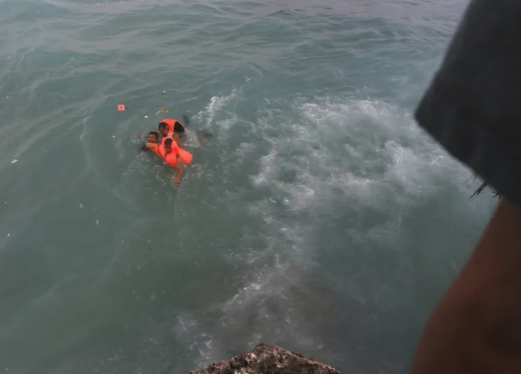 Potonuo trajekt u Indoneziji