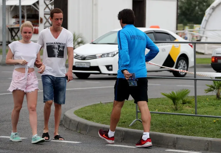 Vidno raspoložen: Zlatko Dalić u kafiću se družio s novinarima