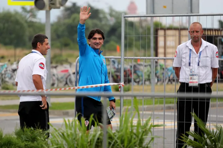 Vidno raspoložen: Zlatko Dalić u kafiću se družio s novinarima