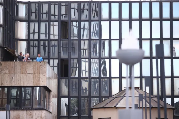 U TIJEKU JE ROČI&Scaron;TE ZA AGROKOR: Vjerovnici se okupili ispred dvorane Dražen Petrović, danas će glasovati o nagodbi