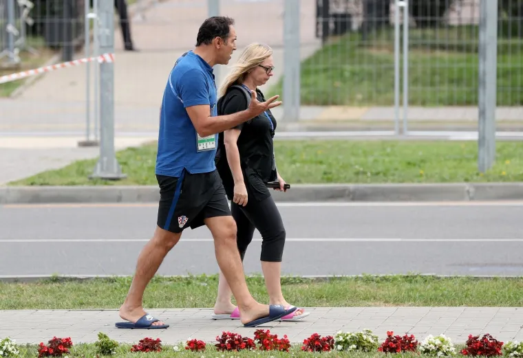 &Scaron;TO SU VATRENI RADILI ZA VRIJEME ODMORA? Vidu posjetila obitelj, Čarli i Raketa u svom 'filmu'...