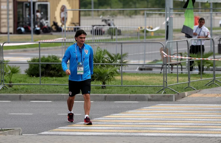 &Scaron;TO SU VATRENI RADILI ZA VRIJEME ODMORA? Vidu posjetila obitelj, Čarli i Raketa u svom 'filmu'...