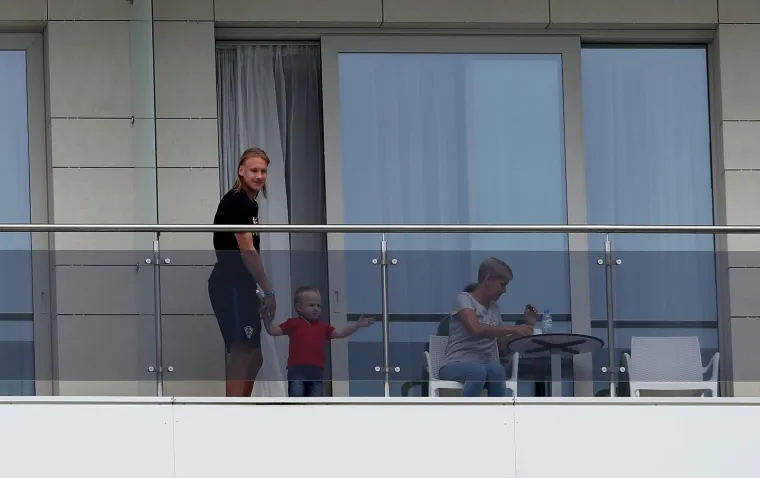 &Scaron;TO SU VATRENI RADILI ZA VRIJEME ODMORA? Vidu posjetila obitelj, Čarli i Raketa u svom 'filmu'...