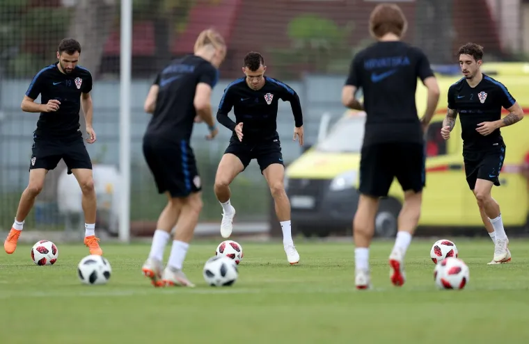 'UDRI JAČE, MANIJAČE': Vatreni dril pred Rusiju u najjačem sastavu