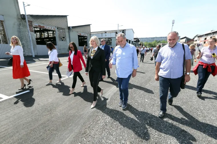 Gradonačelnik Bandić otvorio novo parkirali&scaron;te u biv&scaron;oj tvornici Gredelj