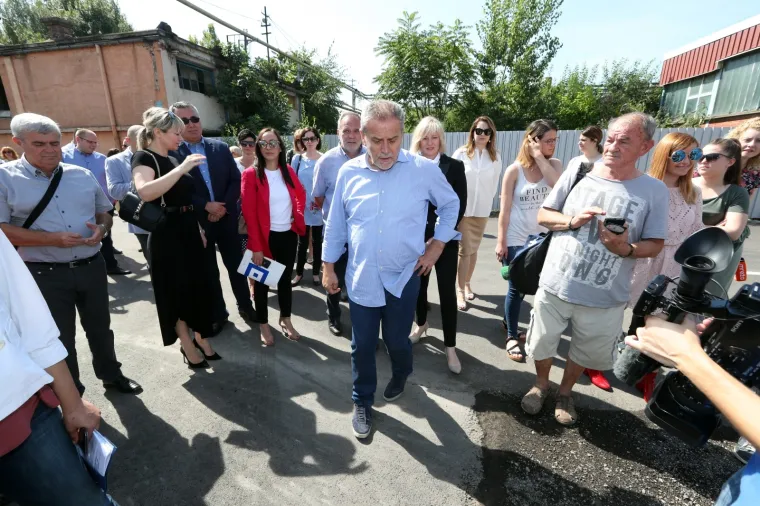 Gradonačelnik Bandić otvorio novo parkirali&scaron;te u biv&scaron;oj tvornici Gredelj