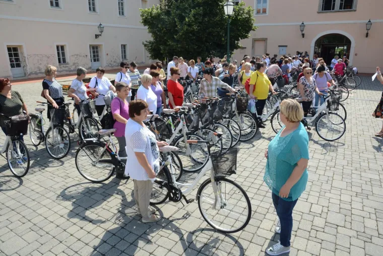 U sklopu projekta 'Kotač promjene' 77 novozaposlenih žena dobilo nove bicikle