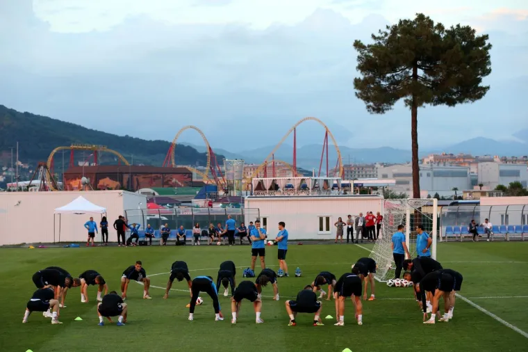 Dobra atmosfera na treningu 'vatrenih' u Sočiju