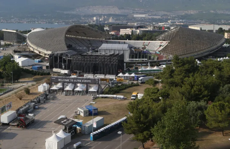 SPLIT - mnogobrojni posjetitelji pristižu pred stadion Poljud gdje večeras počinje prvi dan Ultra Europe festivala.