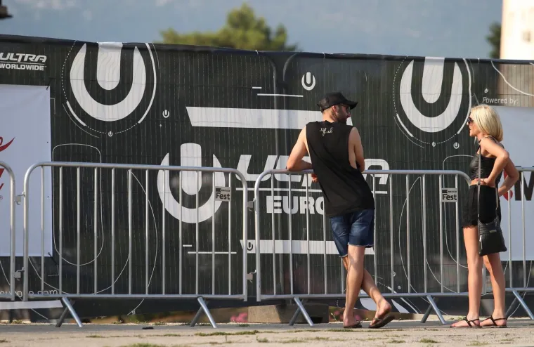 SPLIT - mnogobrojni posjetitelji pristižu pred stadion Poljud gdje večeras počinje prvi dan Ultra Europe festivala.