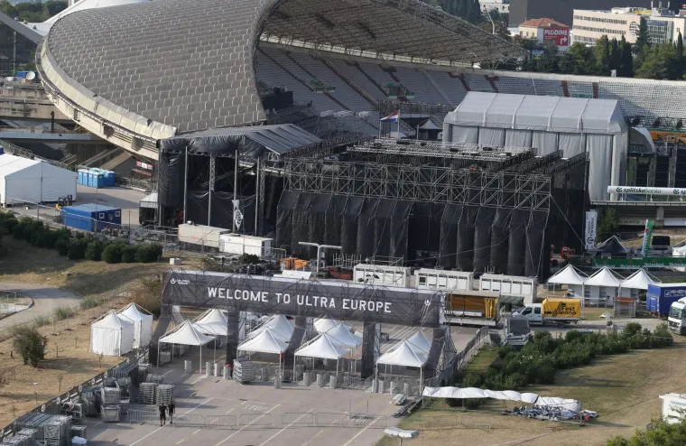 SPLIT - mnogobrojni posjetitelji pristižu pred stadion Poljud gdje večeras počinje prvi dan Ultra Europe festivala.