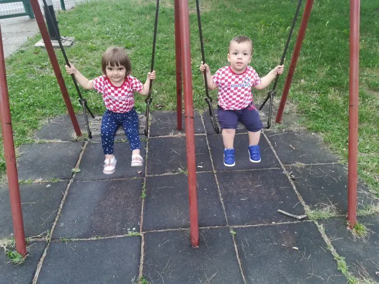 Navijajte s nama: Za Hrvatsku navijaj i službenu loptu nabijaj!