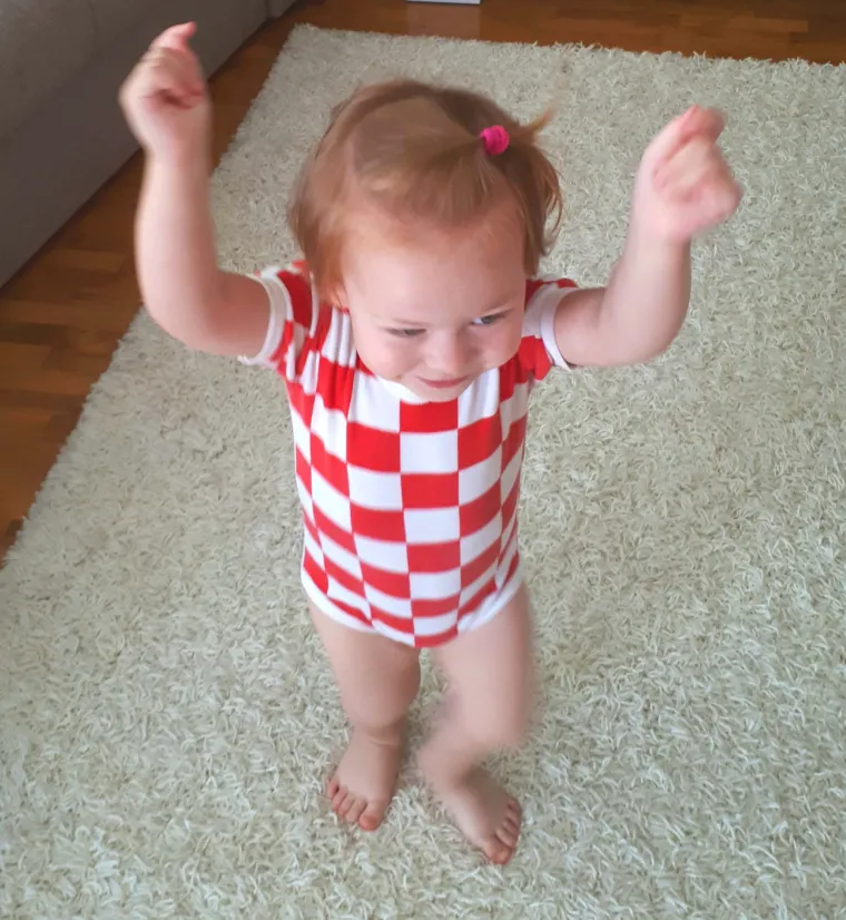 Navijajte s nama: Za Hrvatsku navijaj i službenu loptu nabijaj!