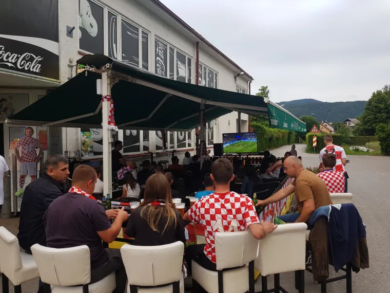 Navijajte s nama: Za Hrvatsku navijaj i službenu loptu nabijaj!