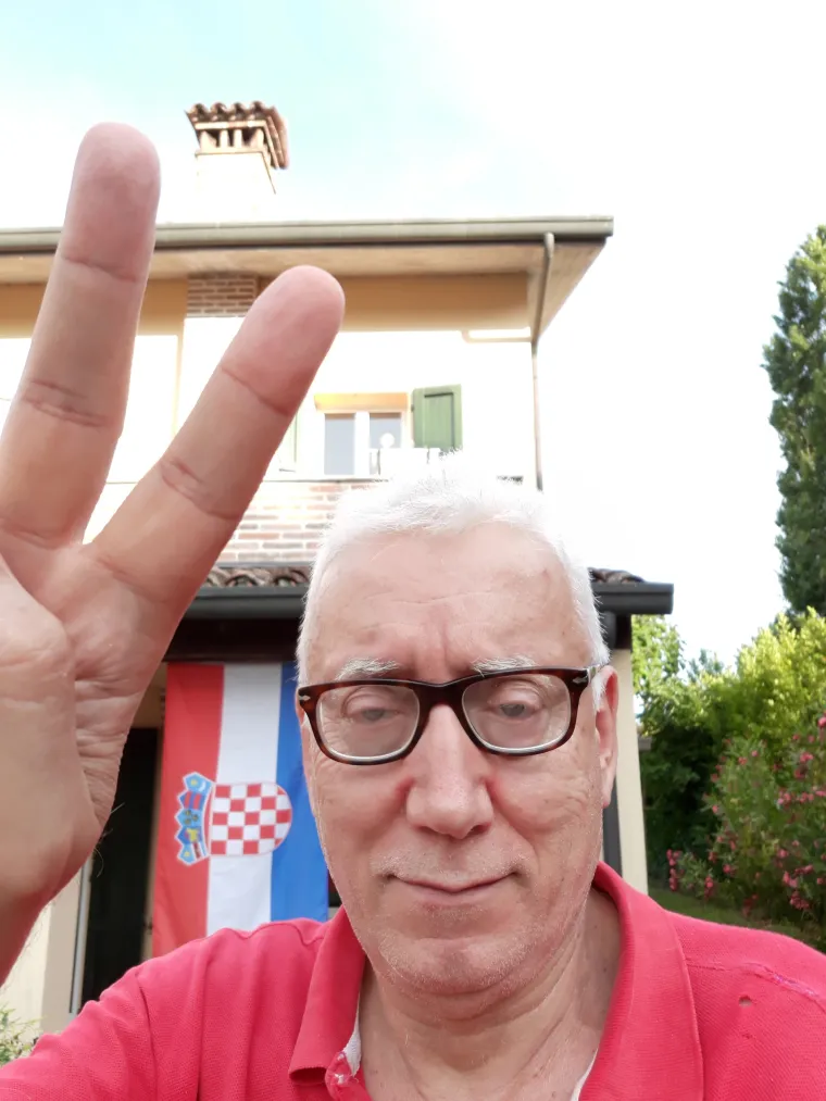 Navijajte s nama: Za Hrvatsku navijaj i službenu loptu nabijaj!