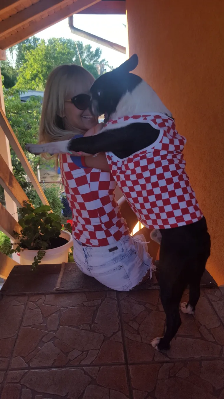 Navijajte s nama: Za Hrvatsku navijaj i službenu loptu nabijaj!