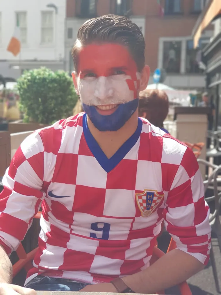 Navijajte s nama: Za Hrvatsku navijaj i službenu loptu nabijaj!