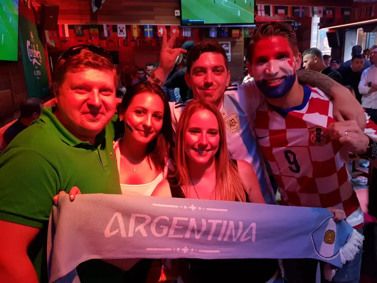 Navijajte s nama: Za Hrvatsku navijaj i službenu loptu nabijaj!