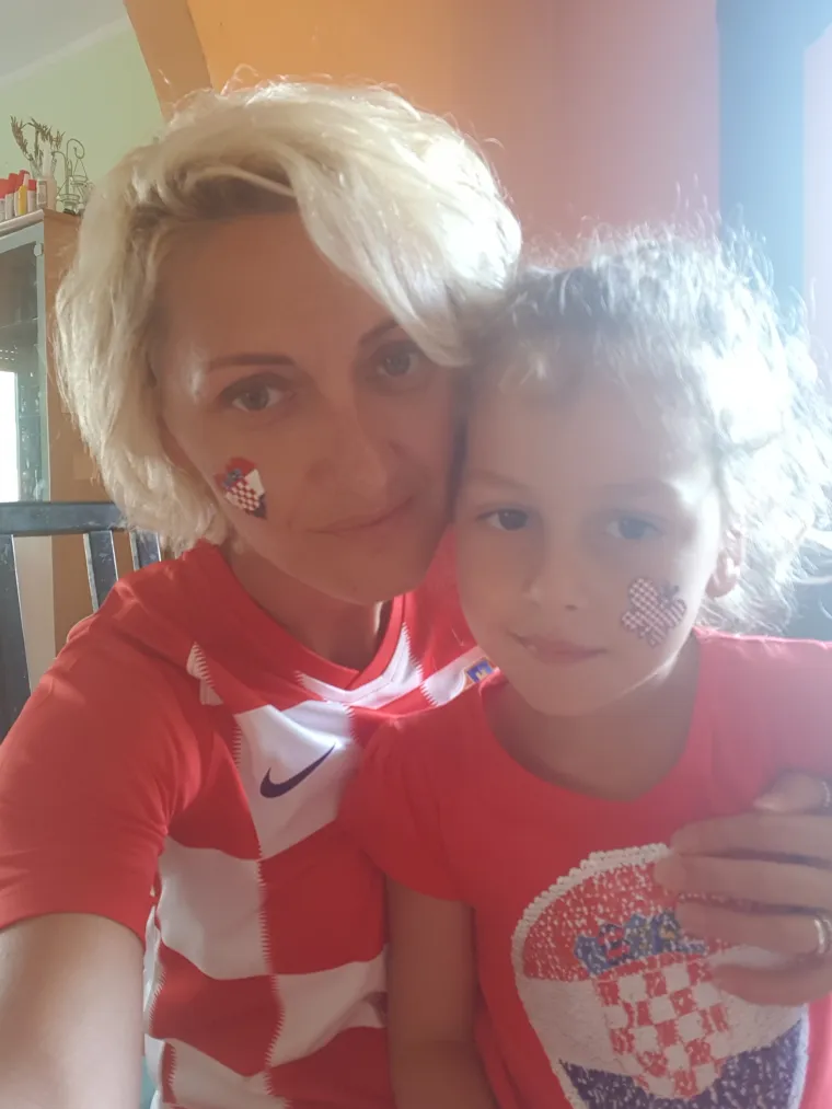 Navijajte s nama: Za Hrvatsku navijaj i službenu loptu nabijaj!