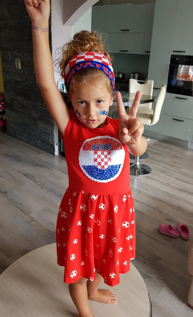 Navijajte s nama: Za Hrvatsku navijaj i službenu loptu nabijaj!