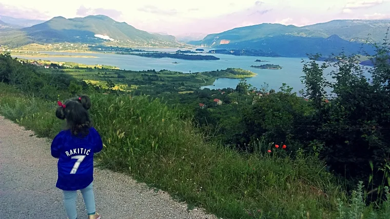 Navijajte s nama: Za Hrvatsku navijaj i službenu loptu nabijaj!