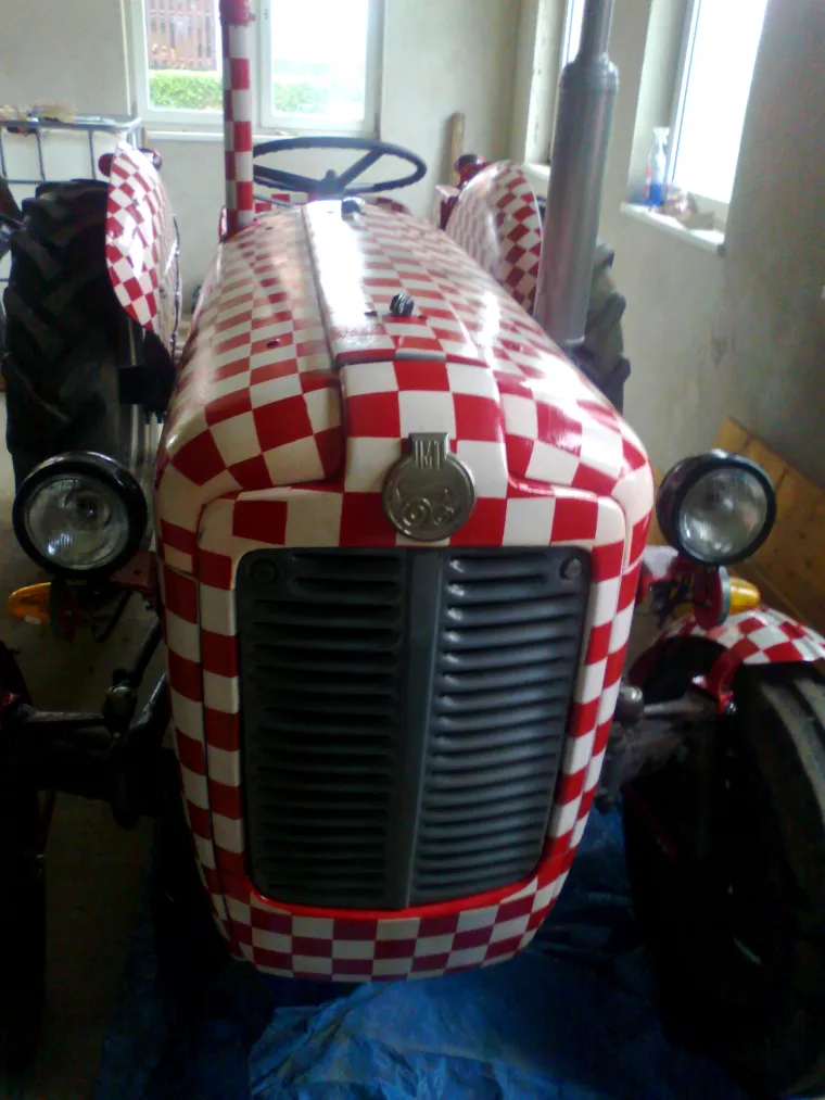 Navijajte s nama: Za Hrvatsku navijaj i službenu loptu nabijaj!