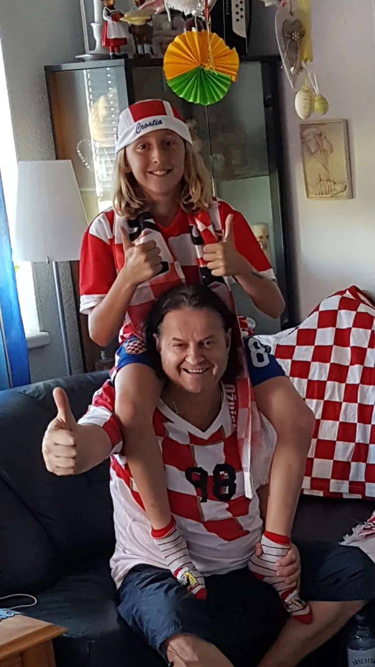 Navijajte s nama: Za Hrvatsku navijaj i službenu loptu nabijaj!